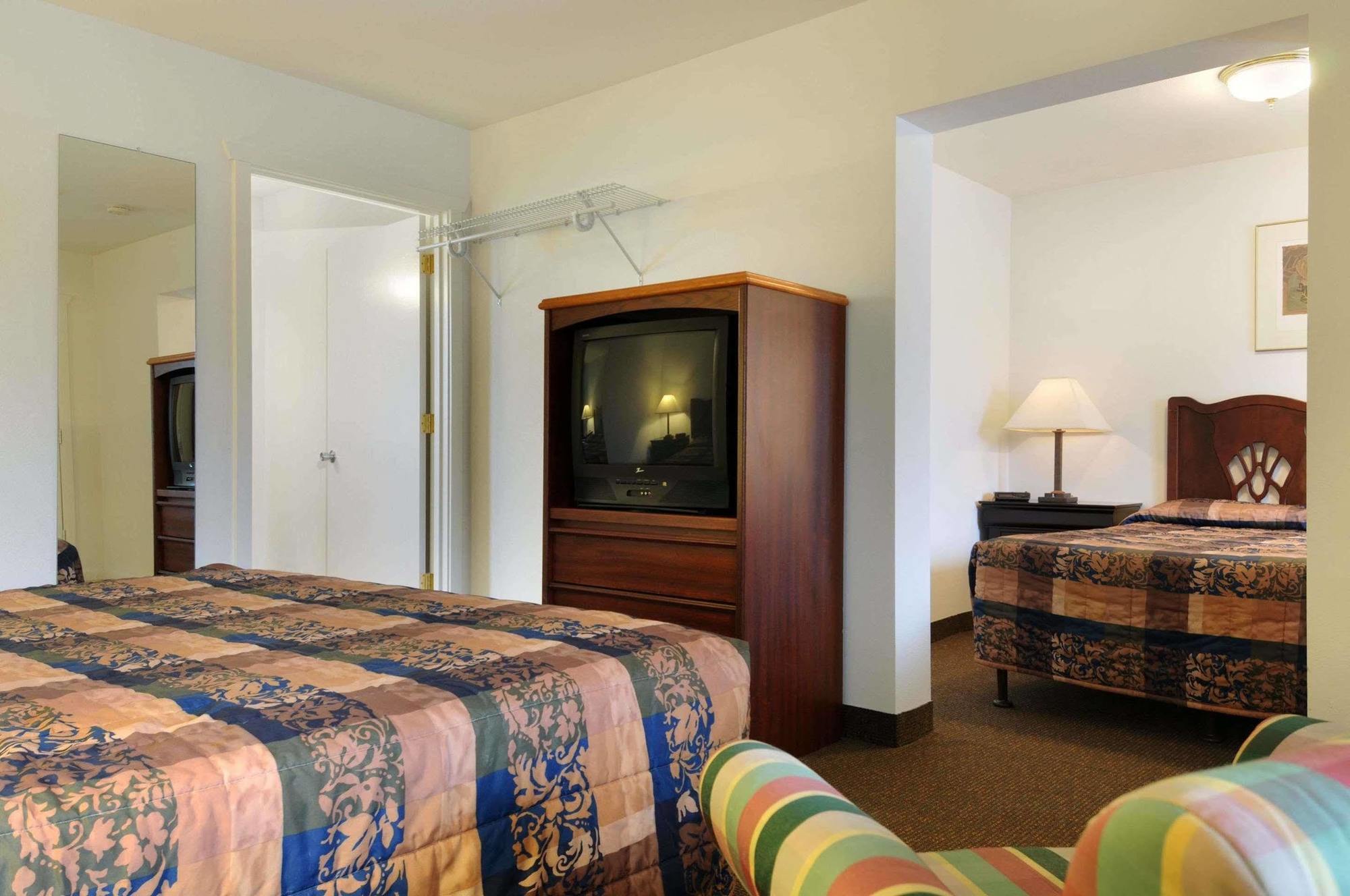 Knights Inn & Suites Seatac Airport Tukwila Luaran gambar